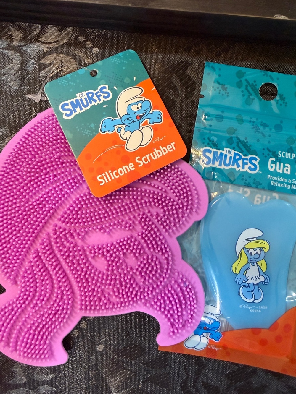 Smurfs Silicone Exfoliating Scrubber Set - Pink Scrubber & Blue Gua Sha